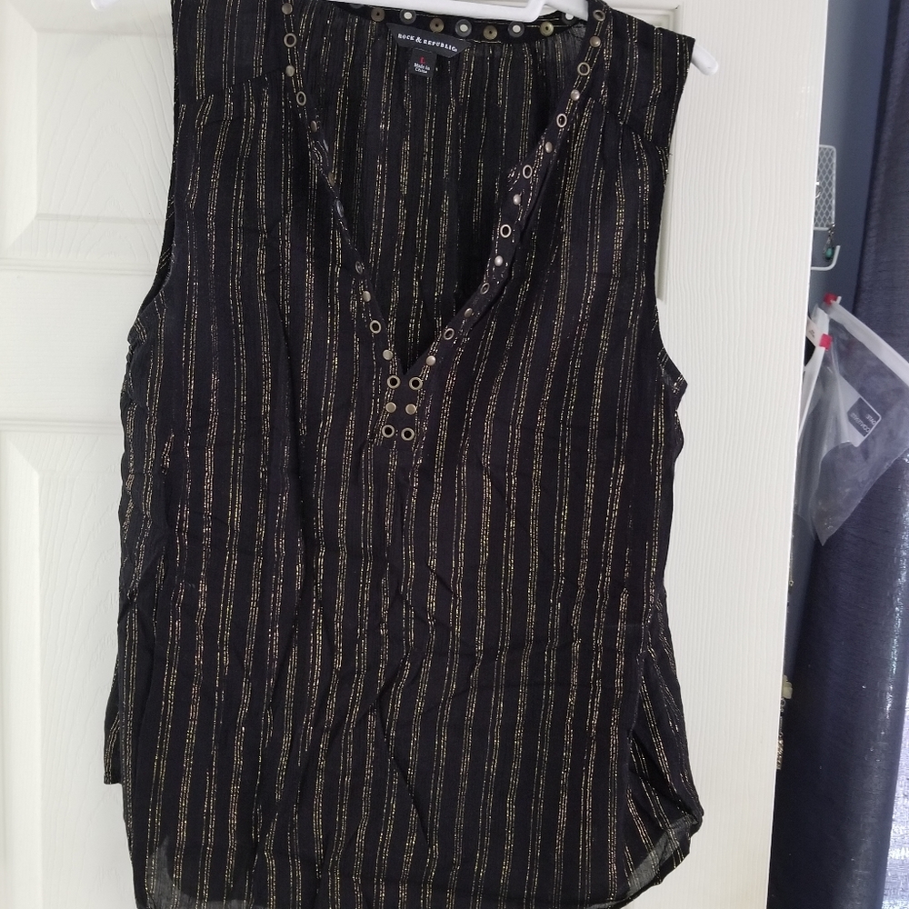 Women's top. Large. Black & shiny gold. ROCK & REPUBLIC brand.